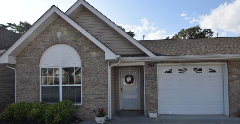721 Graham Way, Knoxville, TN 37912