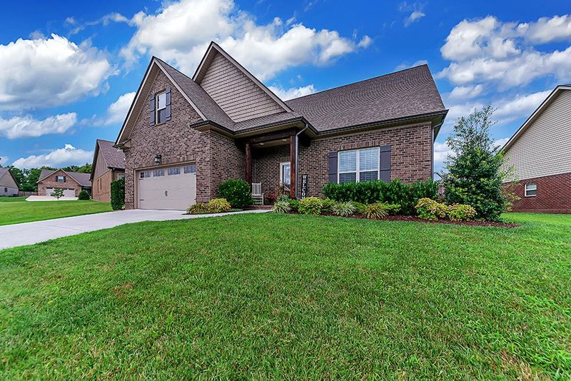 3309 Parrish Hill Ln, Knoxville, TN 37938