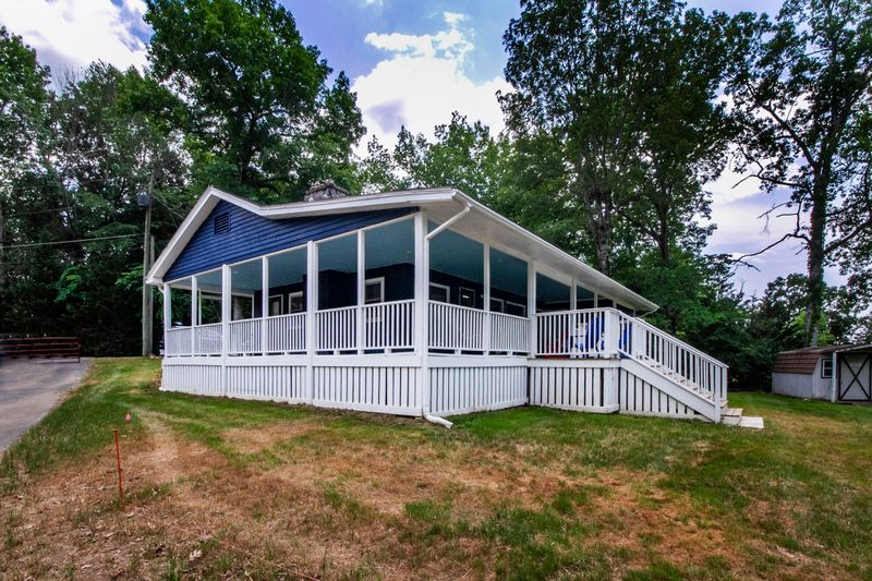109 Island Dr, Andersonville, TN 37705