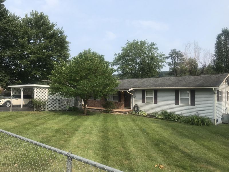 4236 Lonor Dr, Knoxville, TN 37918