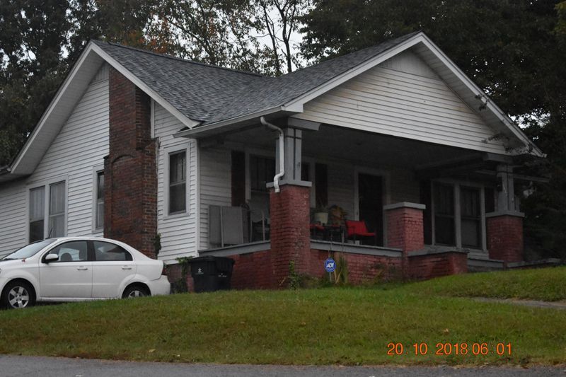 1433 Washington Pike, Knoxville, TN 37917