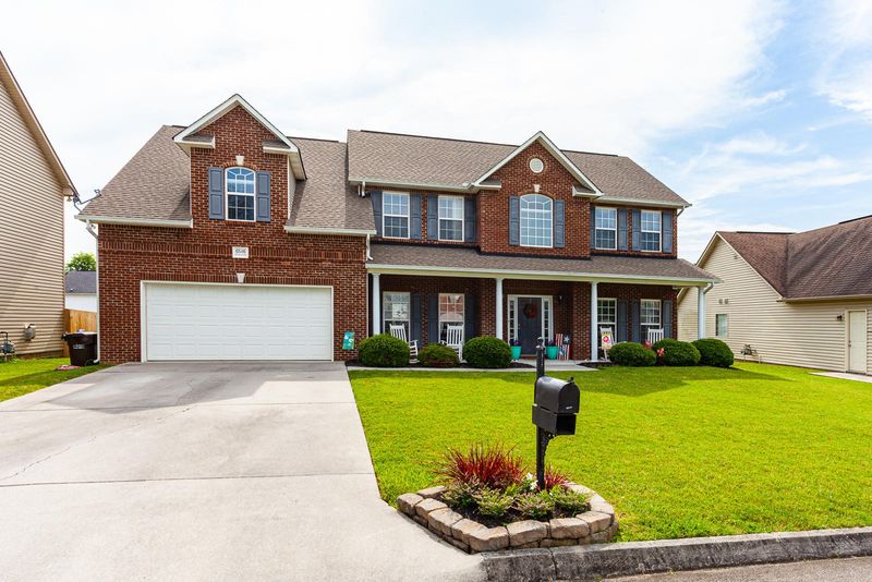 6546 Gentlewinds Dr, Knoxville, TN 37931