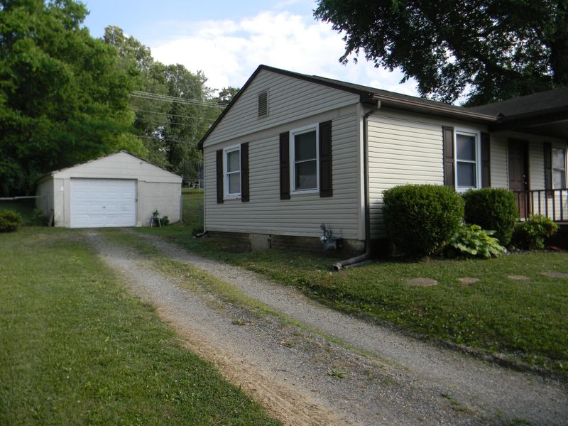 332 Main Rd, Maryville, TN 37804