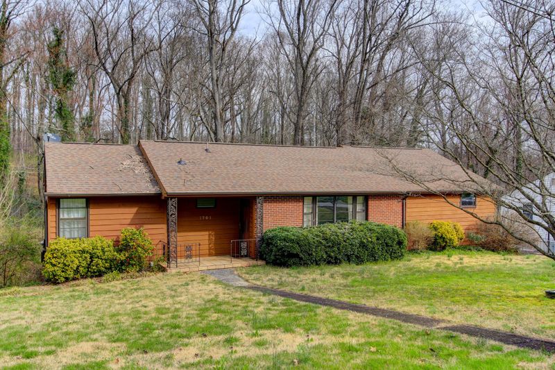 1701 Westchester Dr, Knoxville, TN 37918