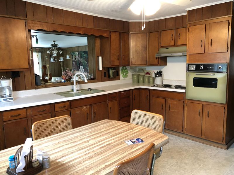 6401 Pine Grove Rd, Knoxville, TN 37914