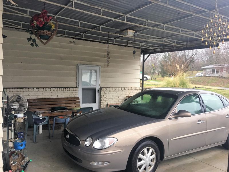 1908 Bradshaw Garden Rd, Knoxville, TN 37912