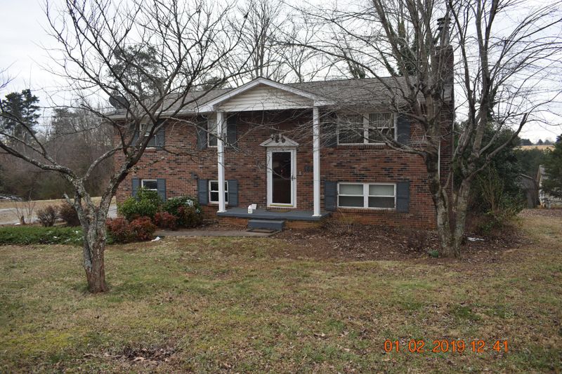 1651 Middlesettlements Rd, Maryville, TN 37801