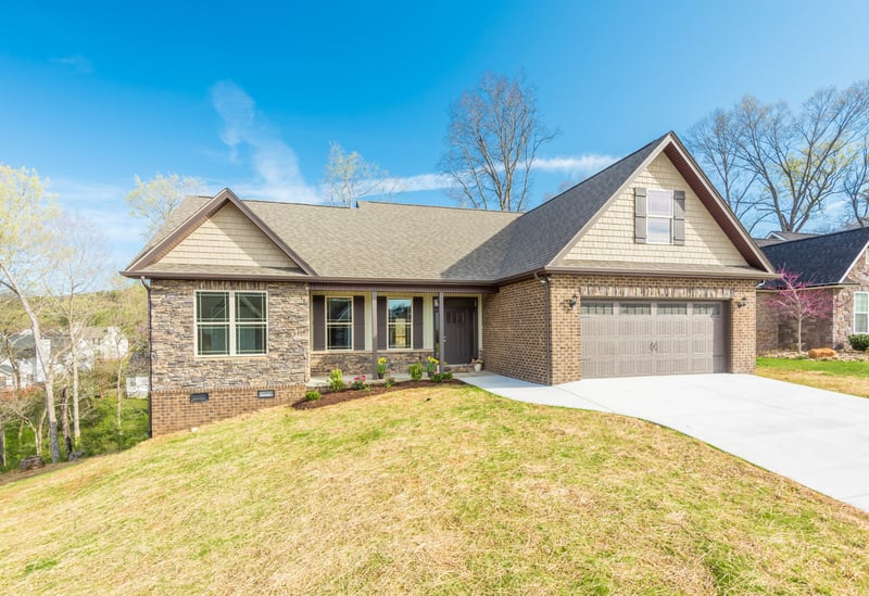 517 Greystoke Ln, Knoxville, TN 37912
