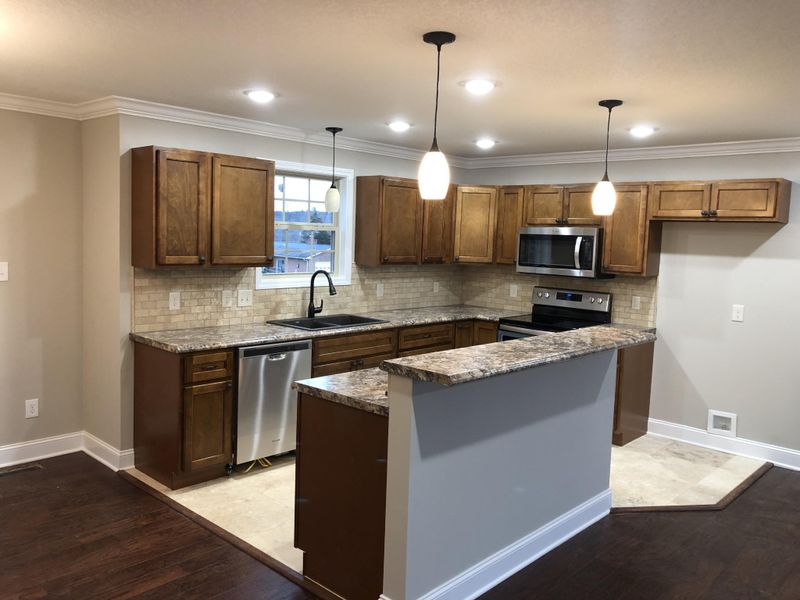 6712 Mckinnon Ridge Ln, Knoxville, TN 37918