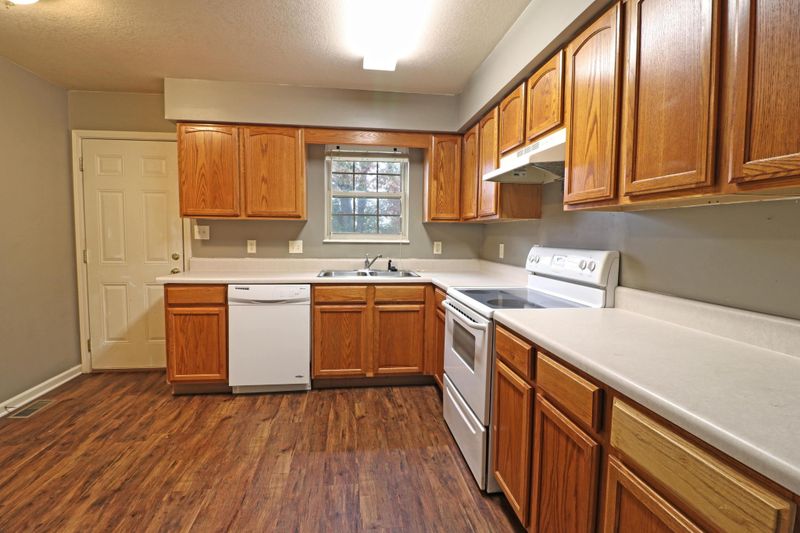 6011 Edmondson Ln, Knoxville, TN 37918