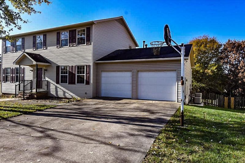 10087 Double Tree Rd, Knoxville, TN 37932