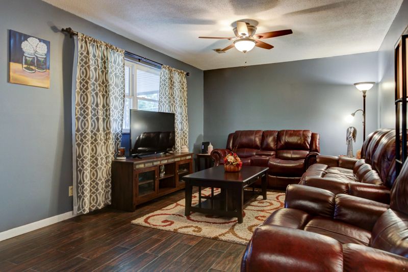 4411 Mockingbird Ln, Knoxville, TN 37918