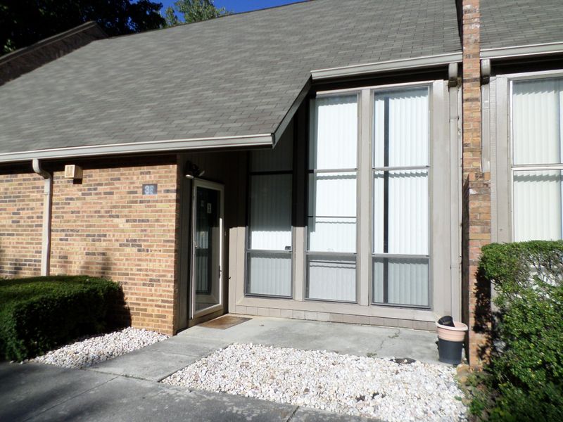 420 Canberra Dr #D38, Knoxville, TN 37923