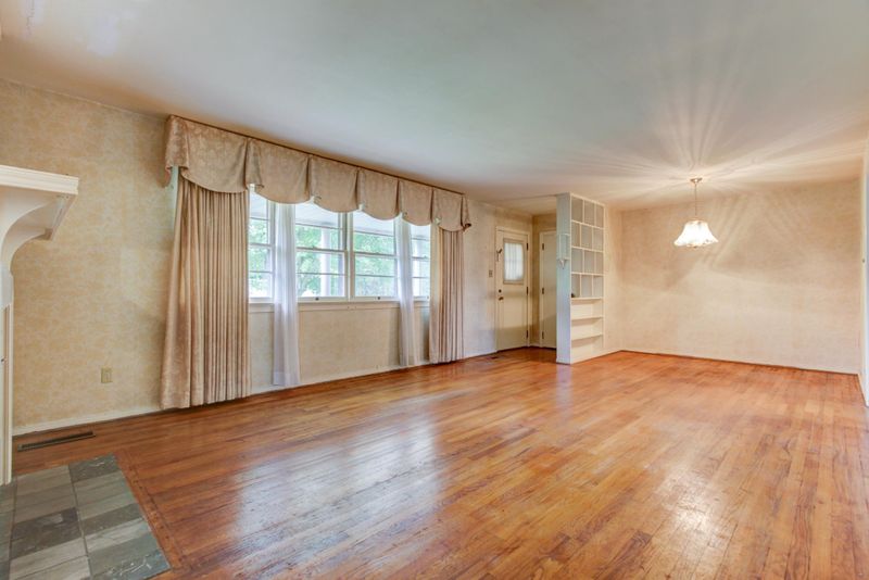 5208 Briercliff Rd, Knoxville, TN 37918