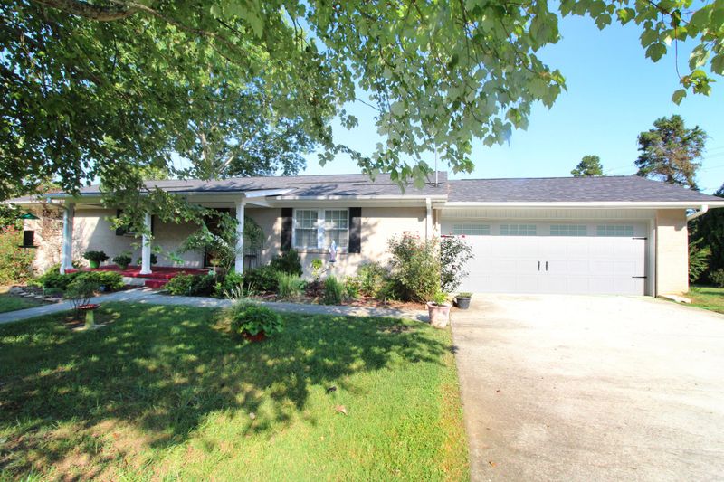 500 Smith Rd, Knoxville, TN 37934