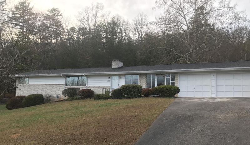 2117 Old Callahan Dr, Knoxville, TN 37912