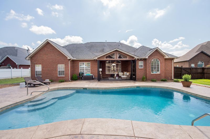 4505 Mount Mabry Ln, Knoxville, TN 37938