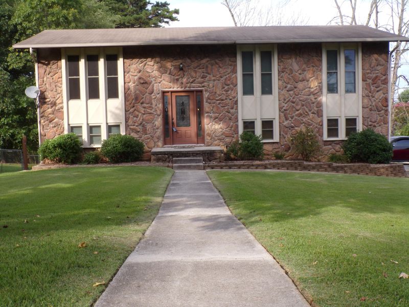 6600 Andoah Rd, Knoxville, TN 37918