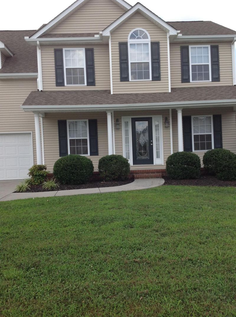 4713 Dawn Oaks Ln, Knoxville, TN 37918