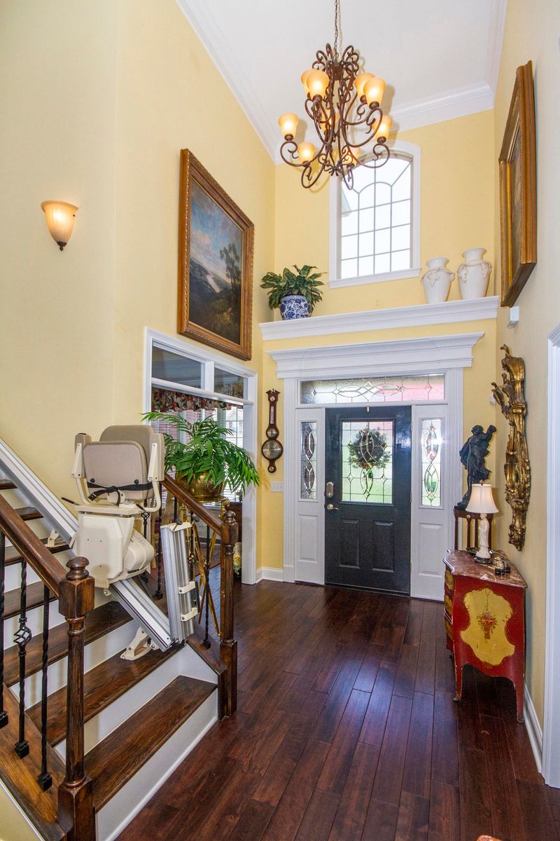 245 Britts Dr, Lenoir City, TN 37772