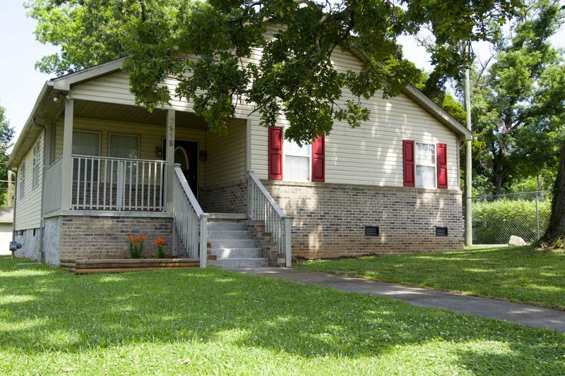 2919 E 5th Ave, Knoxville, TN 37914
