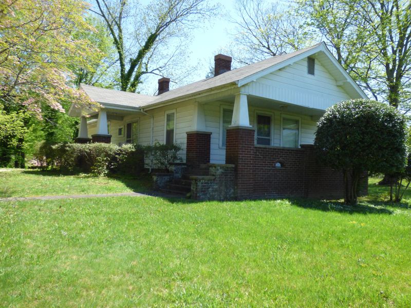 4628 Washington Pike, Knoxville, TN 37917