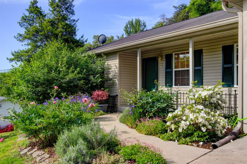 3433 Happy Acres Rd, Knoxville, TN 37918