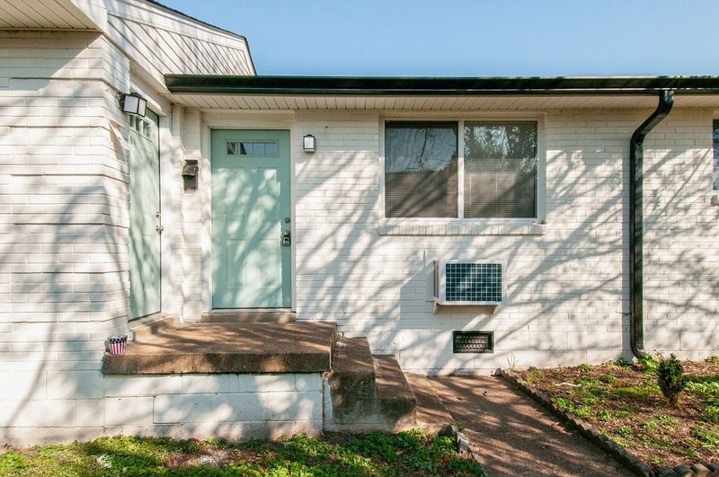 1521 22nd Ave N, Nashville, TN 37208