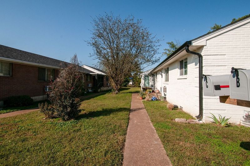 1521 22nd Ave N, Nashville, TN 37208