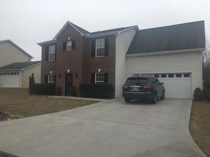 7232 Haynesfield Ln, Knoxville, TN 37918