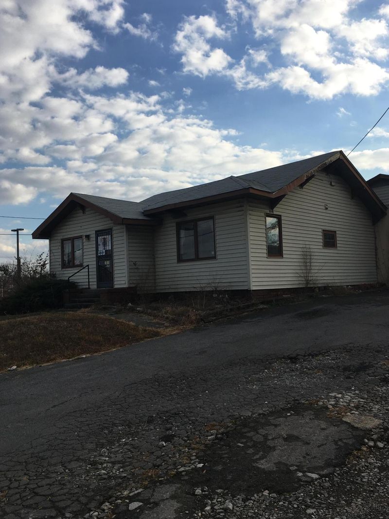 1328 Karnes Ave, Knoxville, TN 37917