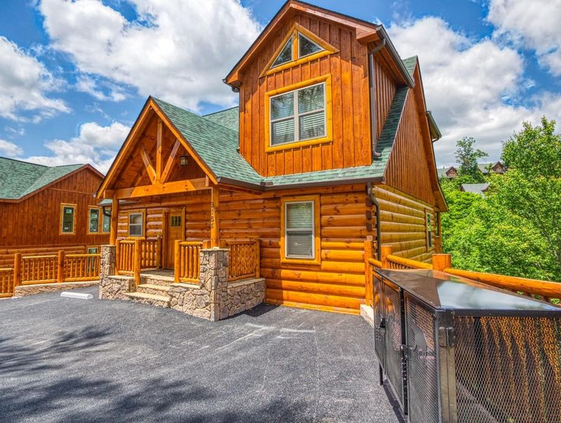 125 Bear Haven Way, Sevierville, TN 37862