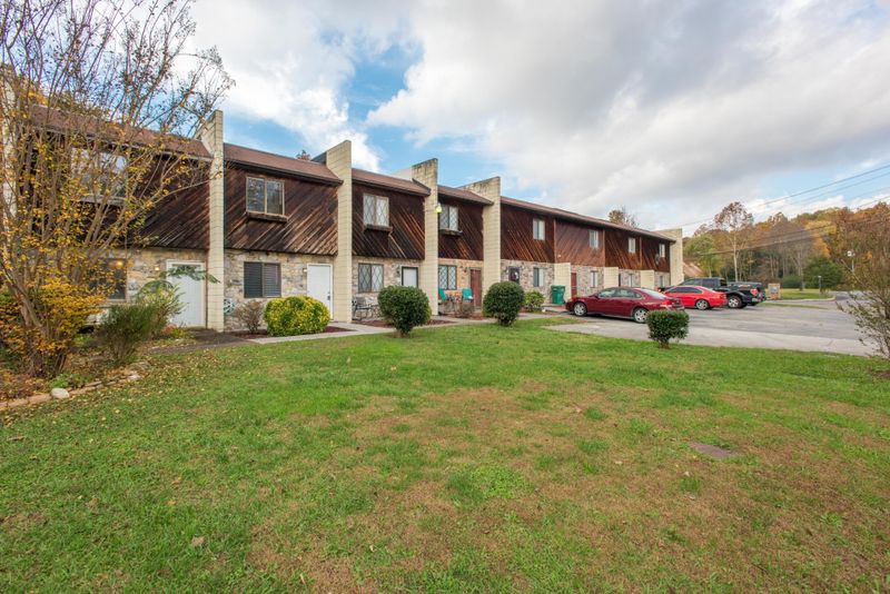 2705 Sood Rd #B, Knoxville, TN 37921