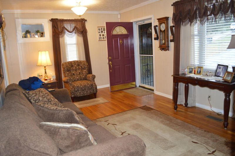 2117 Chillicothe St, Knoxville, TN 37921