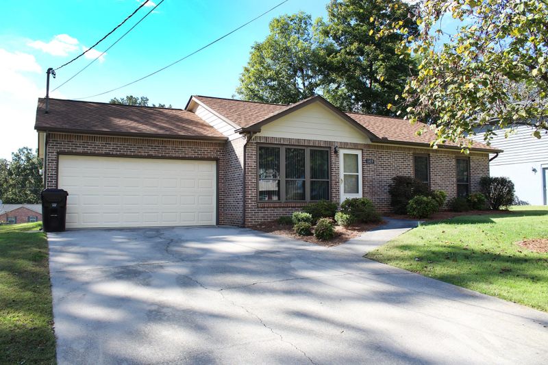 1409 Waynesboro Ln #2, Knoxville, TN 37923