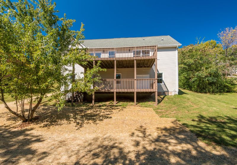 11320 Clear Point Dr, Knoxville, TN 37932