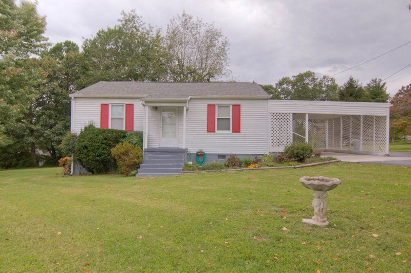 5701 Lutie Rd, Knoxville, TN 37912