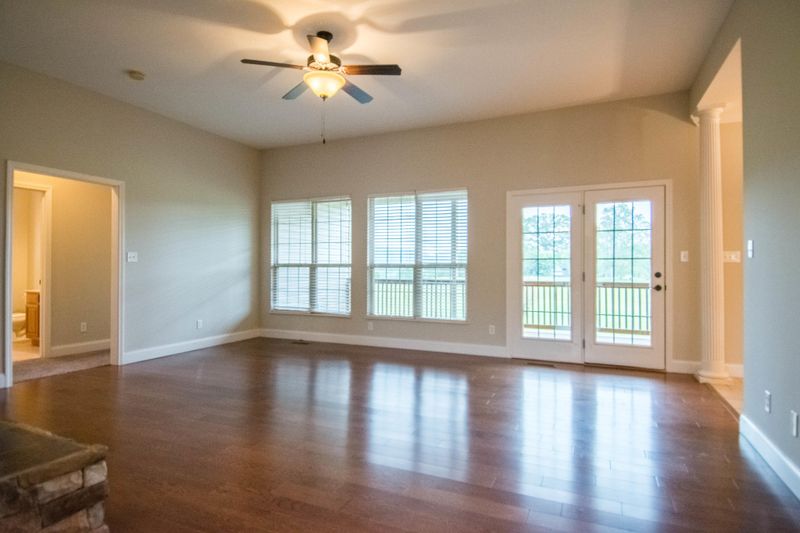 6030 Pembridge Rd, Knoxville, TN 37912