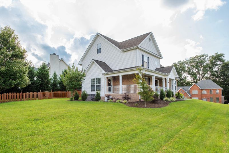 4921 Ivy Rose Dr, Knoxville, TN 37918