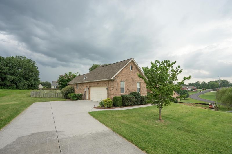7413 Crown Rd, Knoxville, TN 37918