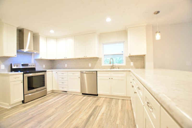 9006 Pickens Gap Rd, Knoxville, TN 37920