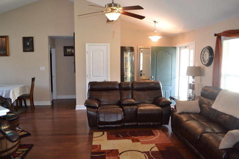 4347 Edenfield Dr, Knoxville, TN 37938