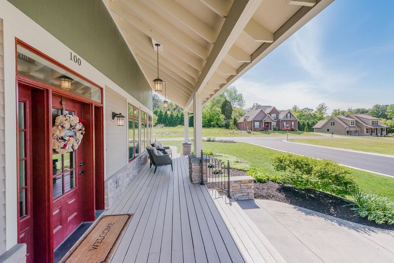 100 Cove Pointe Ln, Oak Ridge, TN 37830
