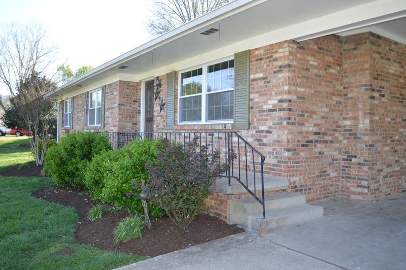 7105 Castalie Ln, Knoxville, TN 37918