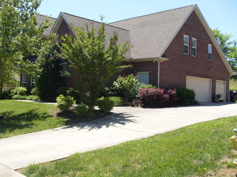 1233 Harrison Glen Ln, Knoxville, TN 37922