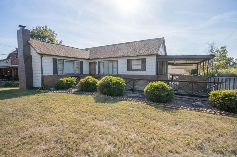 3429 Luwana Ln, Knoxville, TN 37917
