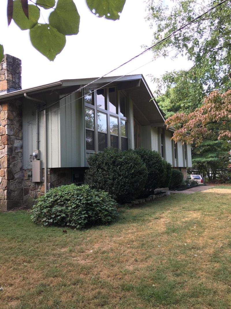 6120 Ridgeview Rd, Knoxville, TN 37918