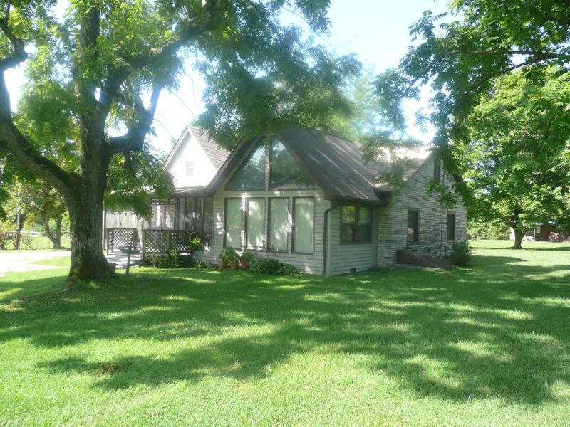 2712 Ellistown Rd, Knoxville, TN 37924