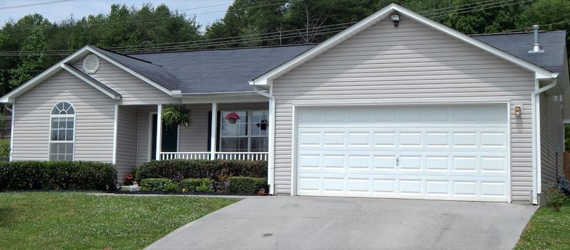 5829 Pine Needle Ln, Knoxville, TN 37921