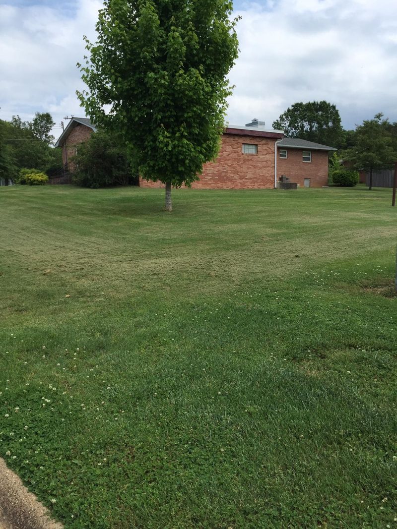 6621 Candy Ln, Knoxville, TN 37920